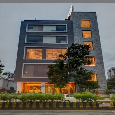 Pinnacle Grand Hotel Ahmedabad Eksteriør bilde
