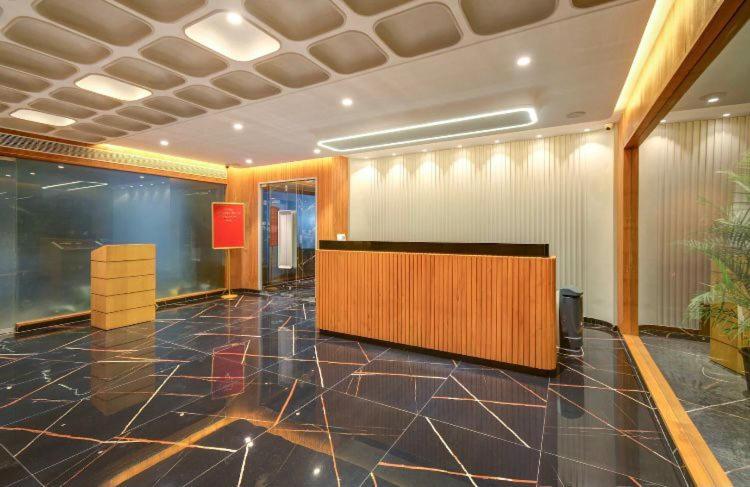 Pinnacle Grand Hotel Ahmedabad Eksteriør bilde