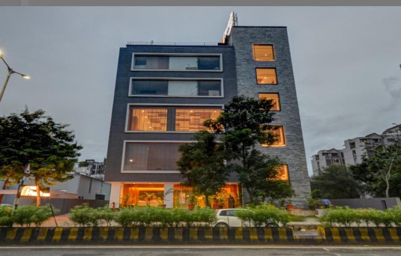 Pinnacle Grand Hotel Ahmedabad Eksteriør bilde